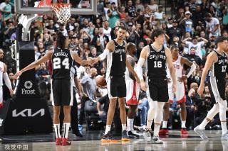 许多年轻选 许多年轻选