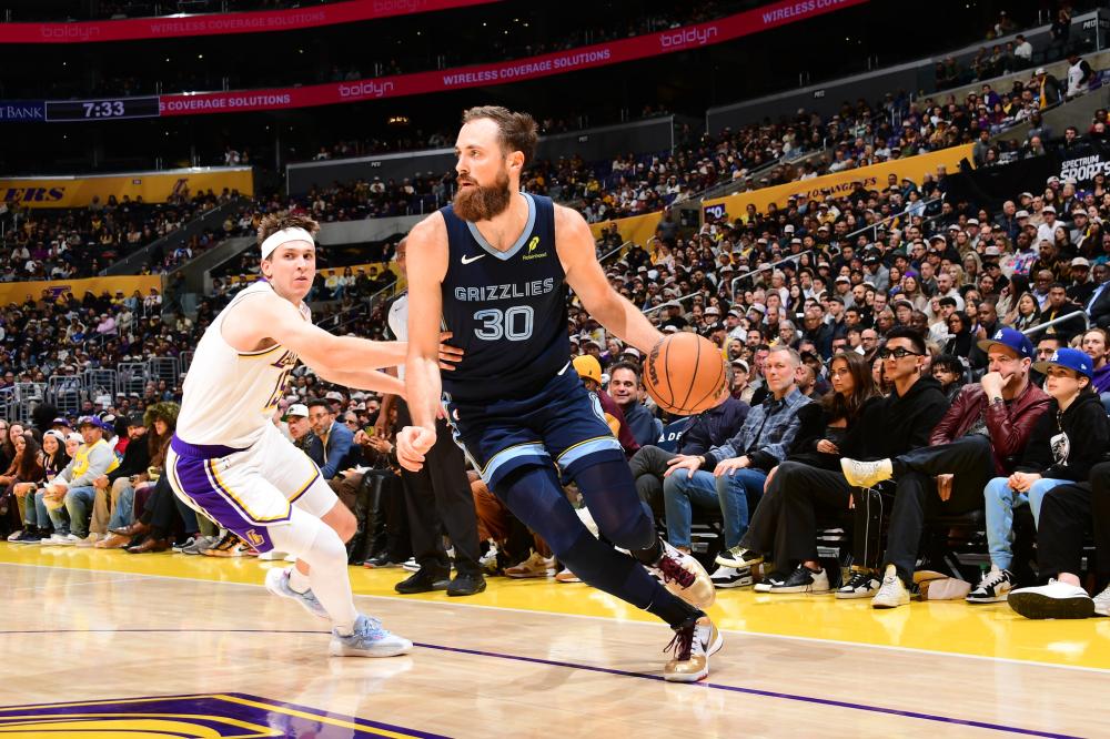 通过精湛的 通过精湛的