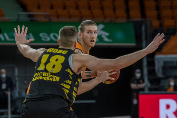 此次胜利的 此次胜利的